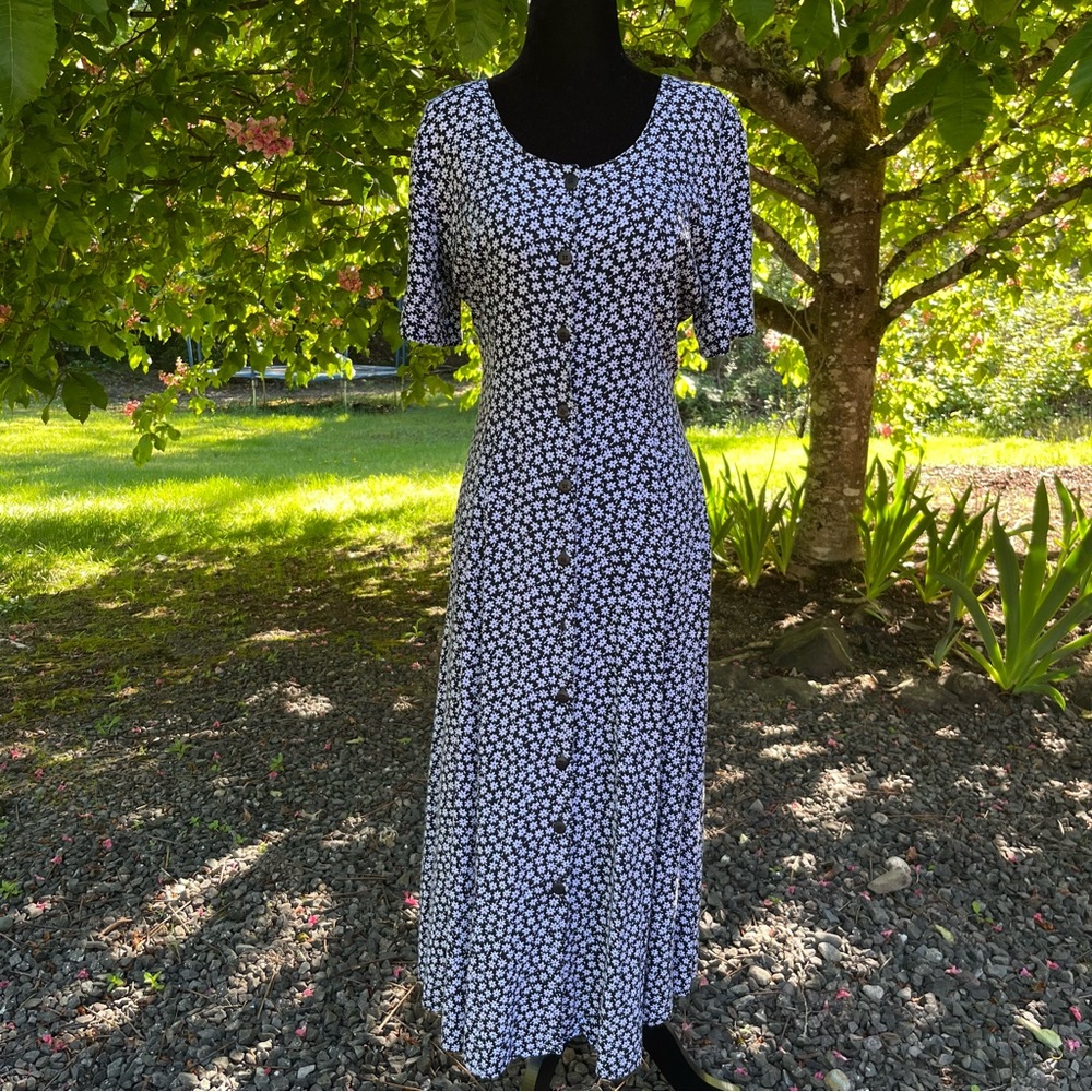 90s Daisy Tea Dress